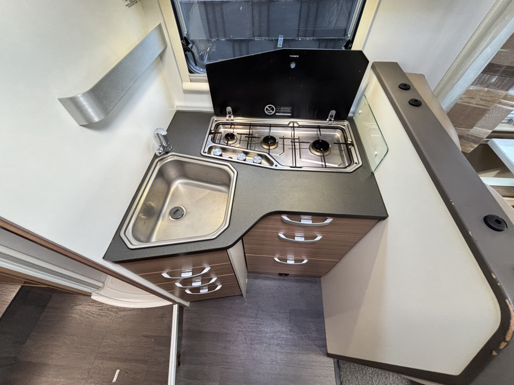 ADRIA MATRIX M 670SL foto: 5
