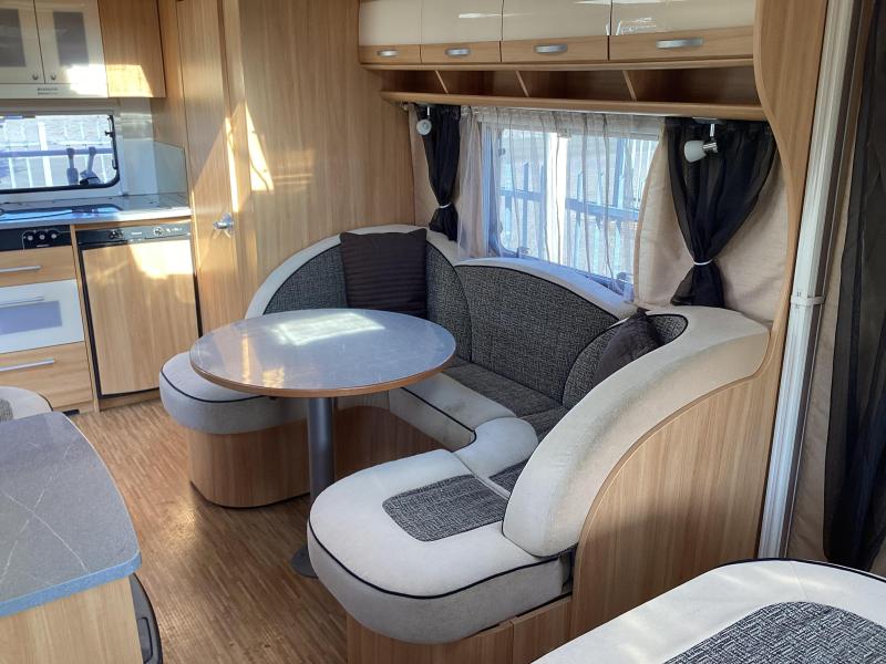 Dethleffs Camper Style 545 DBM AIRCO/MOVER/VOORTENT 