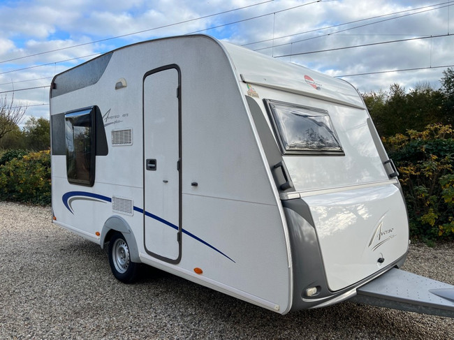 Bürstner Averso 410 Ts Plus Hefbed , zeer nette staat! 2014 foto: 1