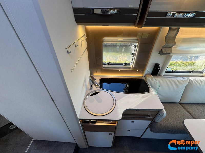 Dethleffs Trend T 7057 DBL Queensbed / Truma Combi E  foto: 12