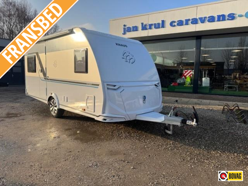 Knaus Sport 450 FU franz&ouml;sisches Bett Sackmarkise Foto: 0