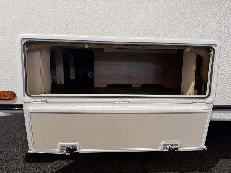 Knaus Sport 450 FU voortent opblaasbaar - FD  foto: 7