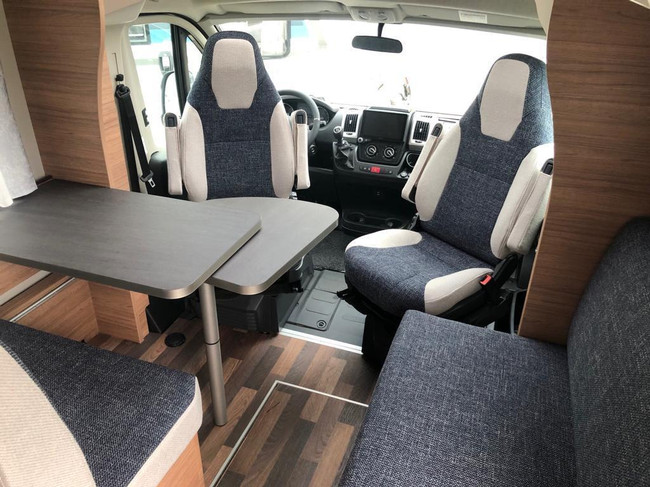 Weinsberg CaraSuite 650 MF 5 gordels, met hefbed foto: 2