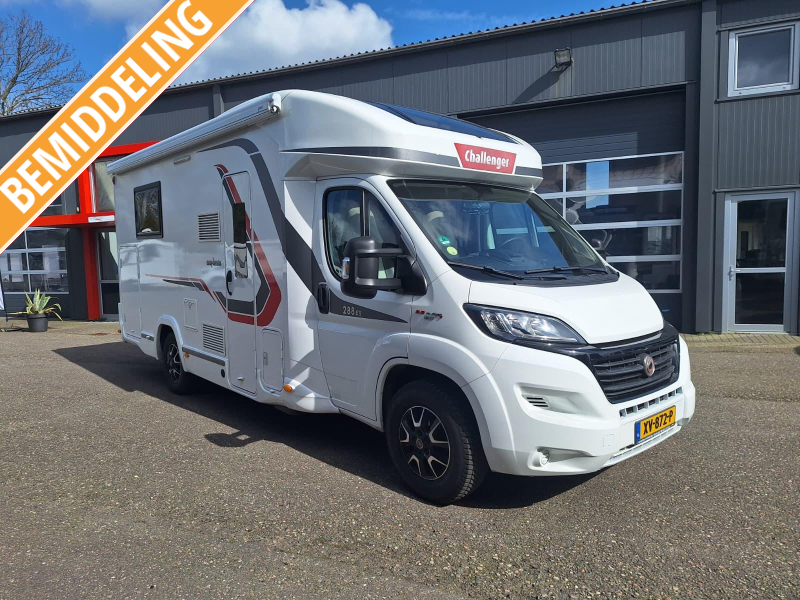 Challenger 288 EB ruim queensbed 