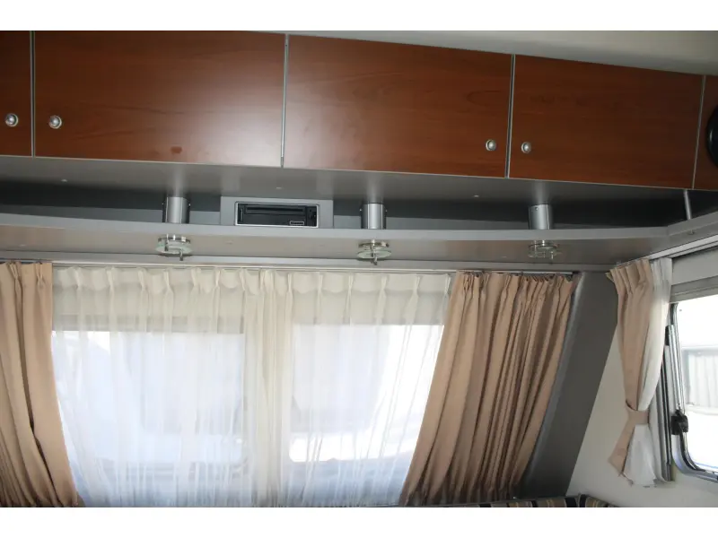 Kip Hy Line 53 TEB  foto: 13