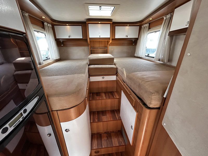 Hymer Tramp CL 674 Enkele-bedden/Euro-5/2012  foto: 10