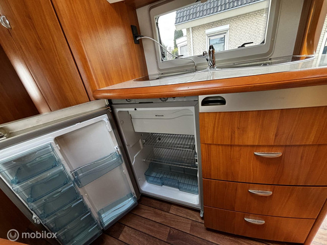 Hobby 500 KMFE STAPELBED treinzit vastbed voortent foto: 17