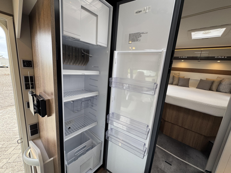 Dethleffs Trend 7057 Automaat Queensbed Hefbed  foto: 19