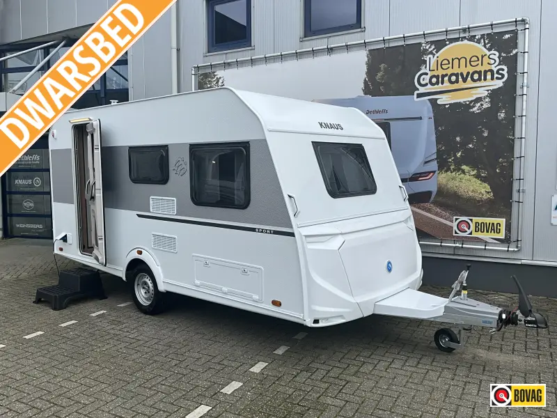 Knaus Sport 420 QD DWARS BED-XL KEUKEN 