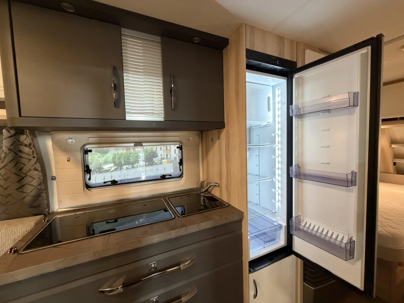 Hobby De Luxe 540 UL single beds / mover photo: 16