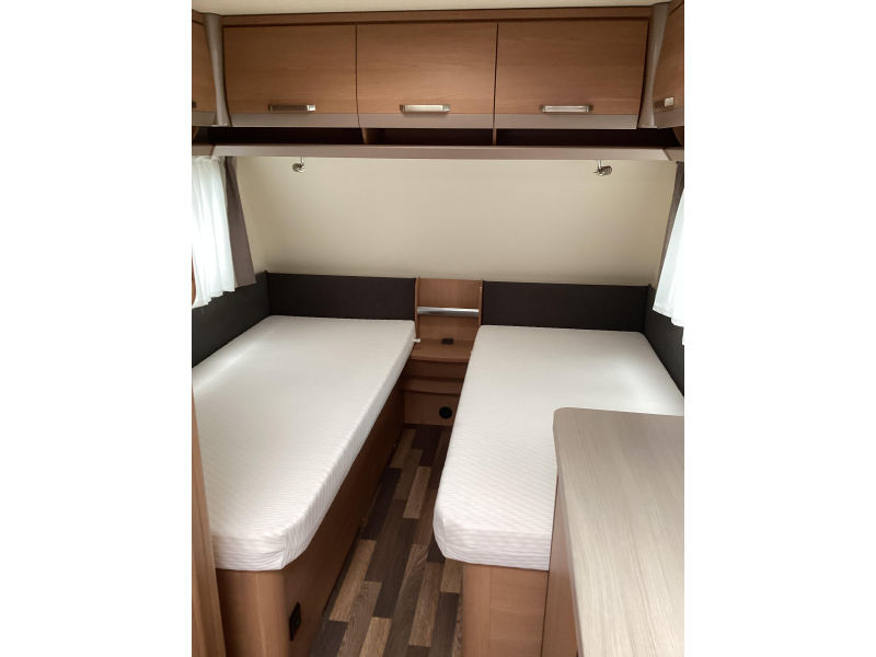 Knaus Sport 460 EU camas individuales foto: 6