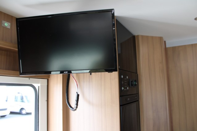 Sun Living S 75 SL by Adria 5 gordel plaatsen enkele bedden 67  foto: 25