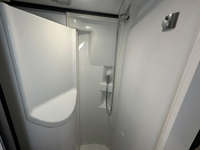 Adria Twin Supreme 640 SGX foto: 8