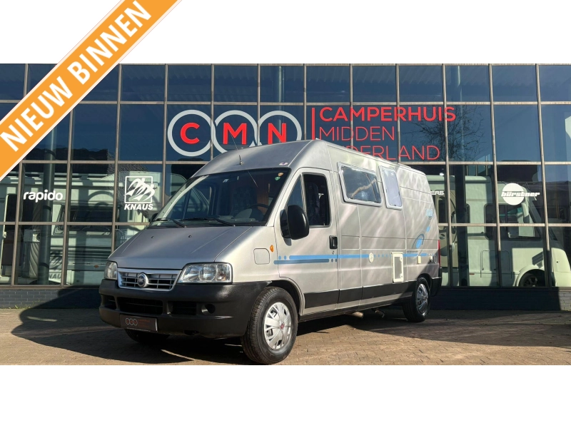 Adria Twin 560 560, Cama fija, Aire acondicionado