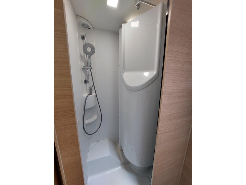 Adria Matrix 600 SL Lits jumeaux/Lit pavillon/Tv/Batterie photo : 15