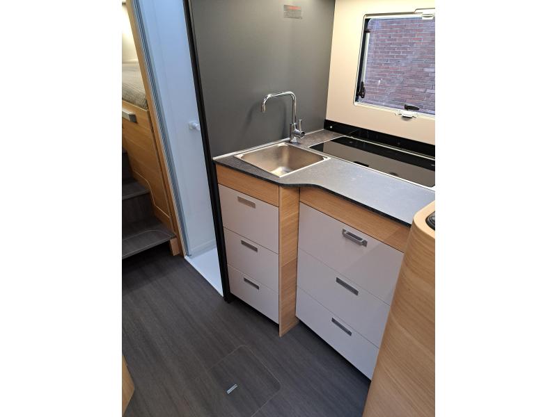 Adria Matrix 670 SL Axess Fiat 180 PK  foto: 9