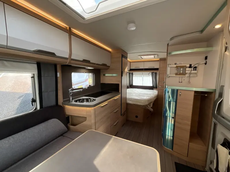 Knaus Sudwind Black Selection 500 FU FRANS BED-VLOERVERW  foto: 7