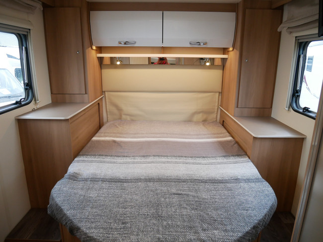 ROLLER Team Auto-Roller 265 TI, Cama Queen, Cama abatible, &iexcl;&iexcl;Garaje XXL!! foto: 17