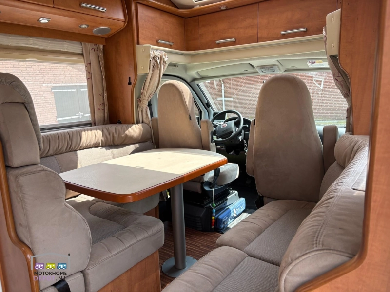 Carthago Chic C-Line T 4.8 PLUS single beds photo: 8