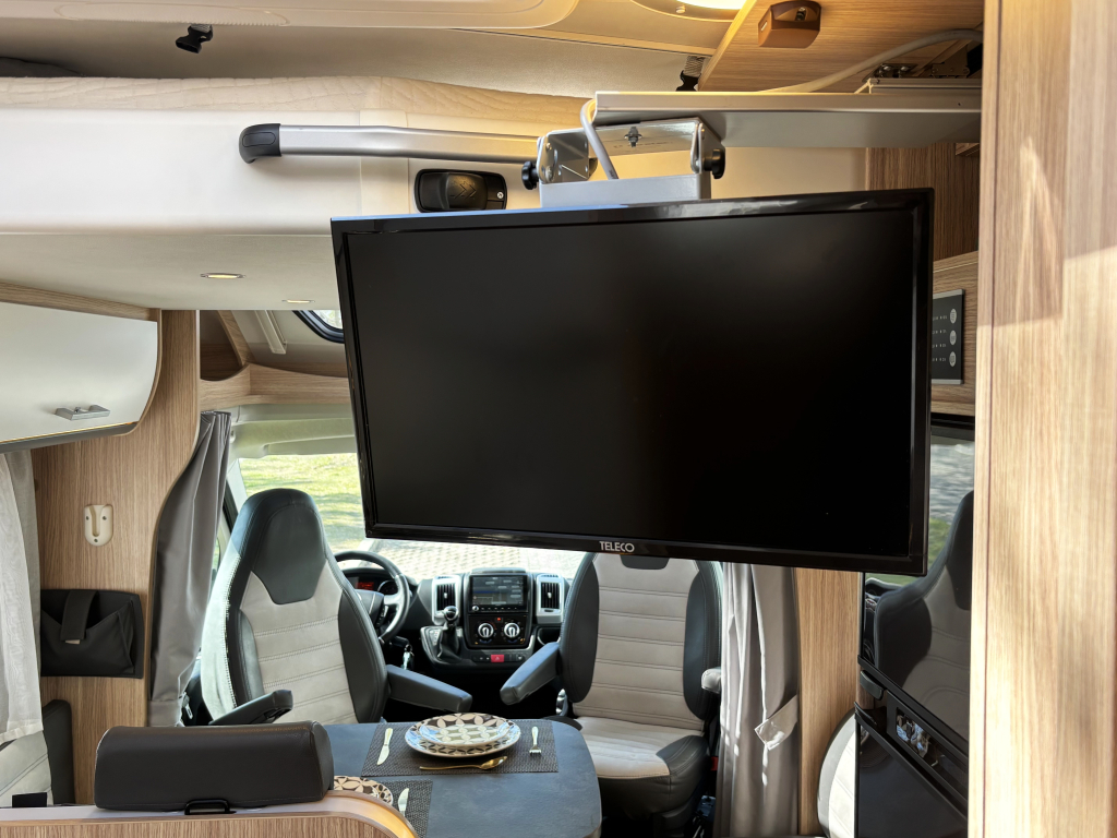 Sunlight Adventure T68 9-TR AUTOMAAT ENKELE BEDDEN + HEFBED foto: 12