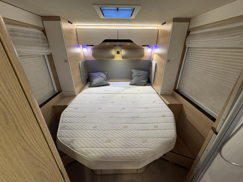 Hymer BMC-I 690 Queensbed-Hefbed-Mercedes  foto: 10