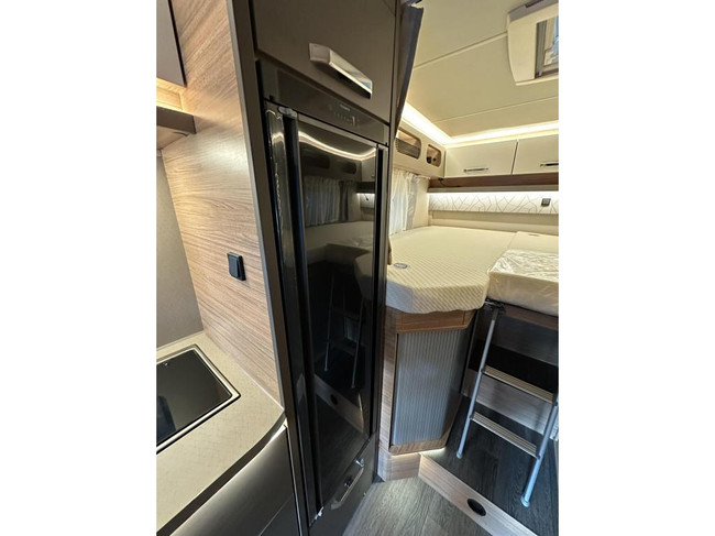 Weinsberg CaraSuite 650 MEG automaat, 165 pk, hefbed foto: 7