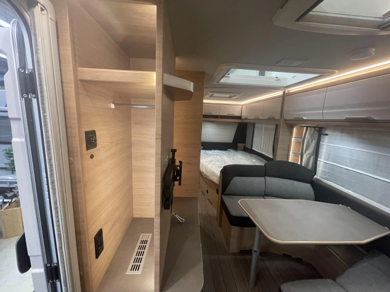 Knaus Sudwind Black Selection 500 PF Kopkeuken, Uniek!  foto: 9