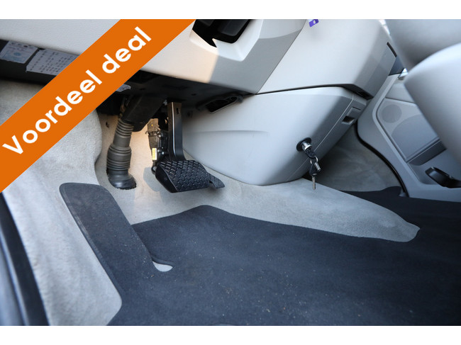 Volkswagen California T6 Ocean 2.0 TDI 110 kW / 150 PK DSG December deal nu met € 3000,- korting foto: 23