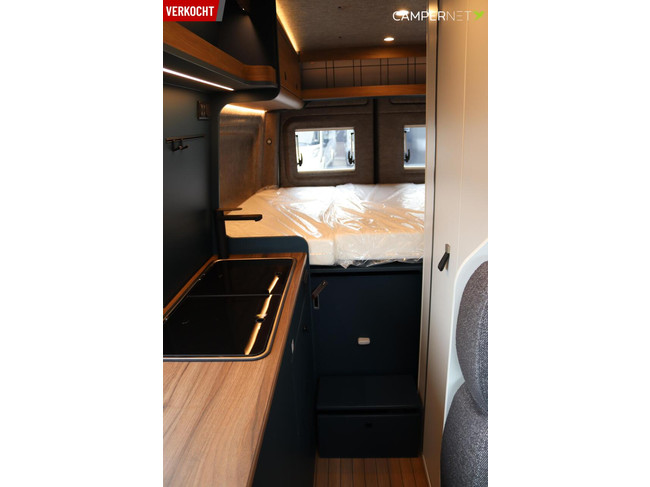 Eriba Car 600 163cv Autom&aacute;tico | &iexcl;Nuevo modelo con techo elevable! | Cabina digital | Calefacci&oacute;n di&eacute;sel | Faros LED | Pantalla multimedia de 10'' foto: 16
