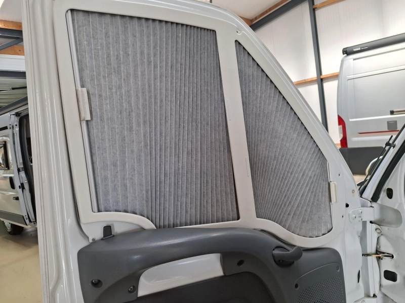 B&uuml;rstner Harmony 585 T 2.3JTD 110Pk 2x Airco photo: 13