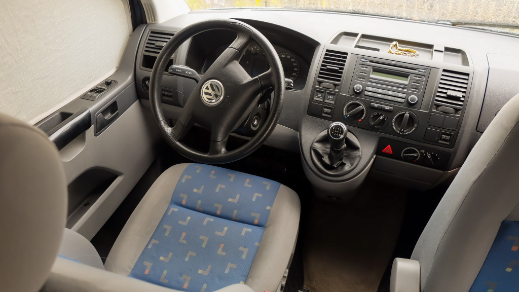 VOLKSWAGEN MULTIVAN foto: 9