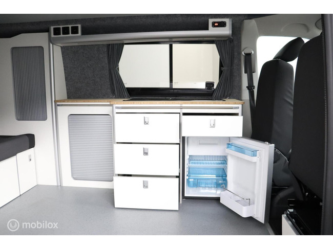 Volkswagen Transporter Buscamper 2.0TDI 140Pk Lang California-look | 4-seats/4-berths | Pop-top roof |NW.STAAT photo: 11