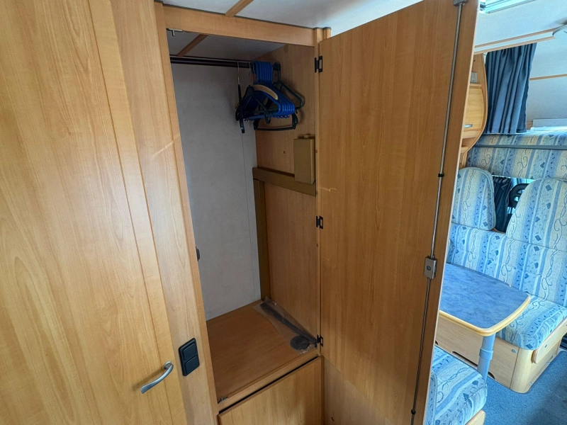 LMC Liberty 2.8JTD 130PK Luifel  foto: 15