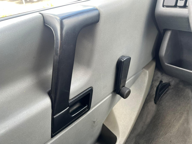 Volkswagen Transporter Camper | Techo elevable para dormir | Toldo de casete | Enganche de remolque foto: 14
