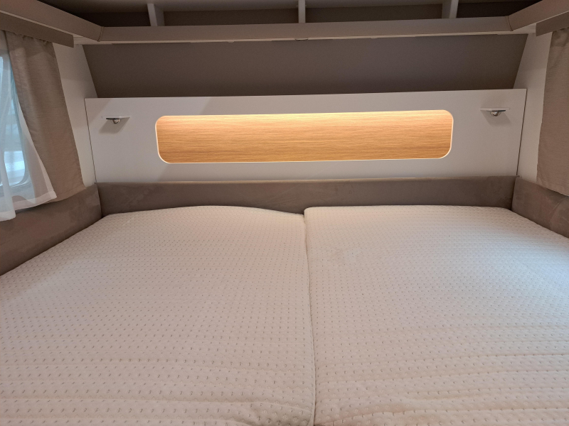 Eriba Nova Trend 480 incl. Luifel en Mover  foto: 13