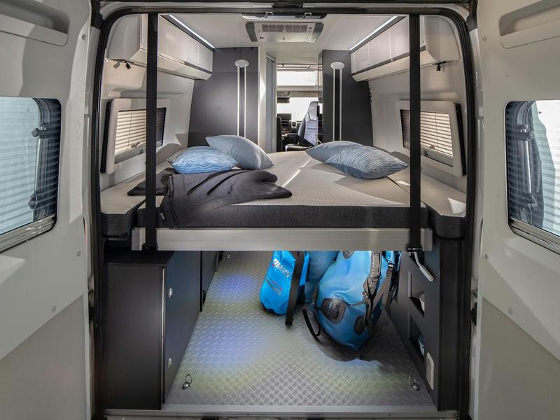 Adria TWIN SUPREME 640 SGX Photo: 3