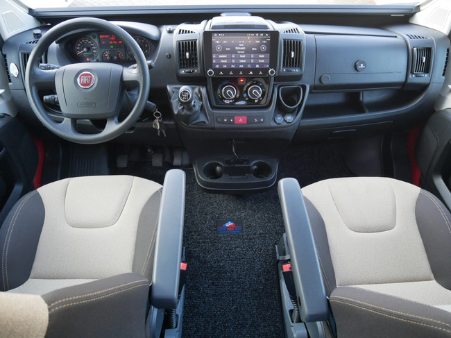 RoadCar (Grupo P&ouml;ssl) R540, 5.40 metros Buscamper, Busbiker foto: 3