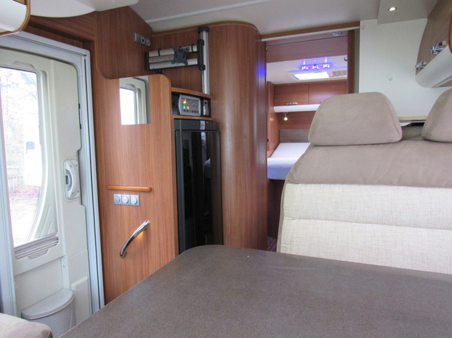 Adria MATRIX M 670 SC Cama Queen & Cama Abatible 5 cinturones a&ntilde;o 2012 foto: 7