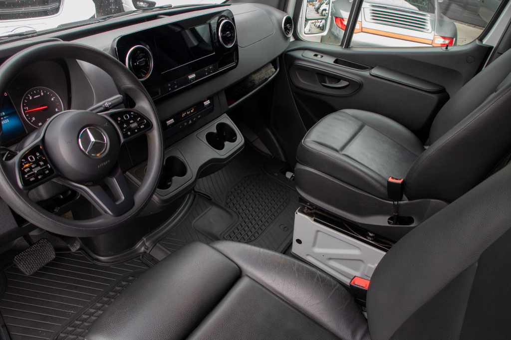 Mercedes Sprinter foto: 36