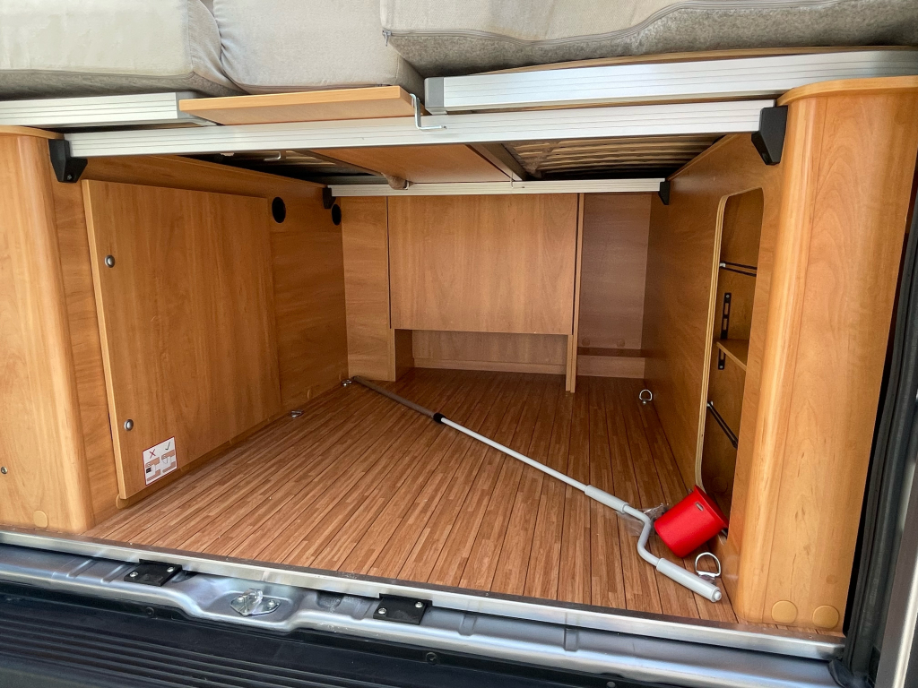 p&ouml;ssl ROADCRUISER XL EINZELBETTEN ERH&Ouml;HT ANH&Auml;NGERKUPPLUNG Foto: 17