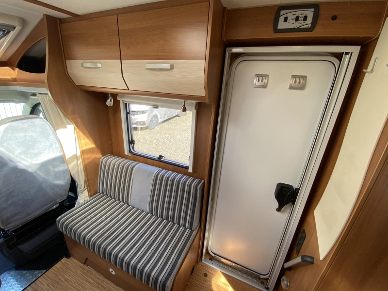 Carado T 345 teilintegriertes Wohnmobil Foto: 9