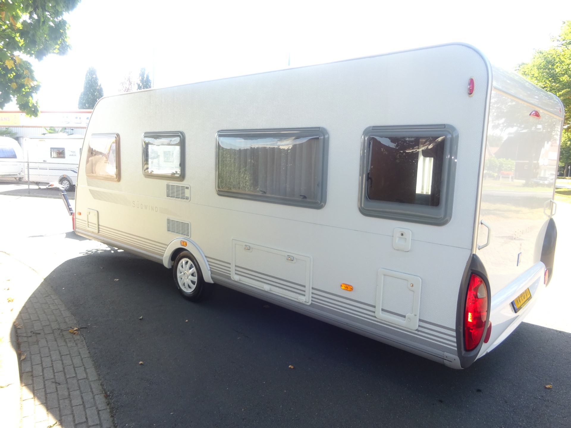 Knaus Sudwind 580 Ul Enkele Bedden #Grote Badkamer# foto: 5