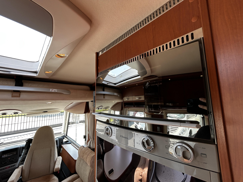 Hymer B594 Dwarsbed/Hefbed/2011/6.9M  foto: 19
