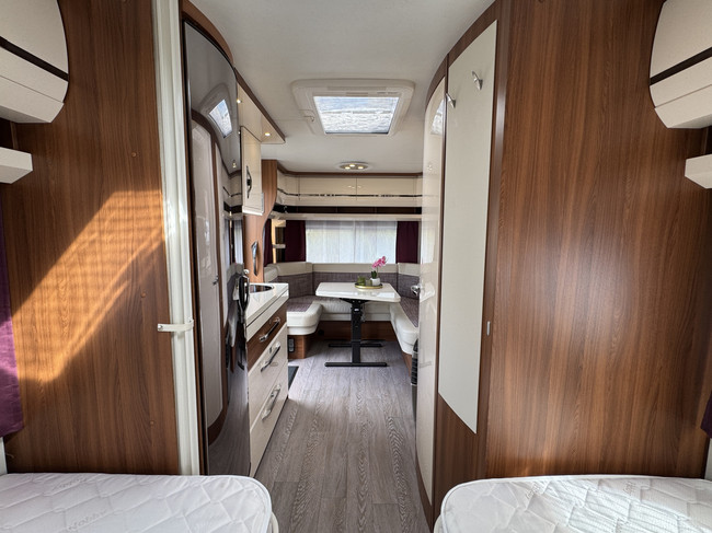 Hobby Excellent 495 UL avec lits jumeaux **Mover/ATC/1er propri&eacute;taire/Caravane tr&egrave;s soign&eacute;e** photo: 22