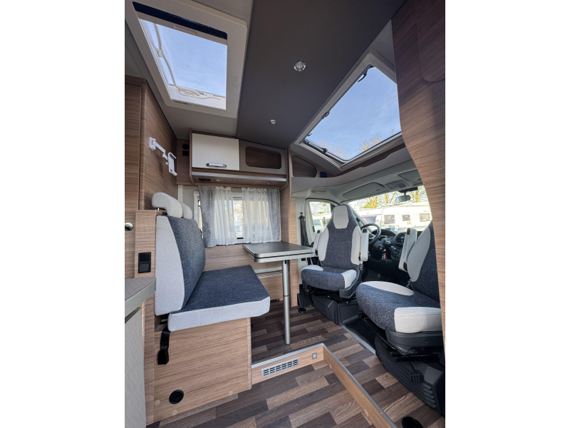 Weinsberg CaraLoft 650 MEG photo: 12