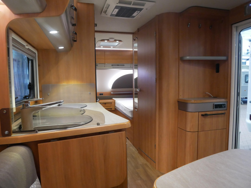 Eriba Nova GL 530 Mover, awning, air conditioning photo: 5