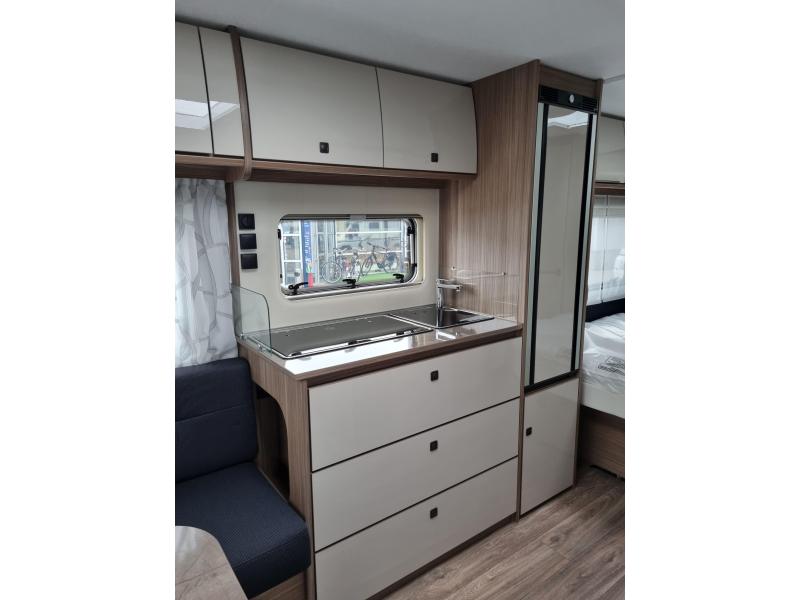 Fendt Tendenza 465 SFB 1800 kg - Vloerverwarming  foto: 9