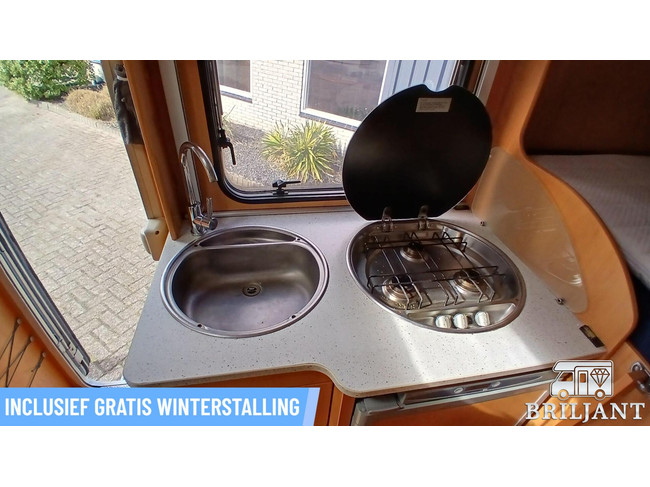 Hymer TEILINTEGRIERT HV 522 .. 2006 dwarsbed