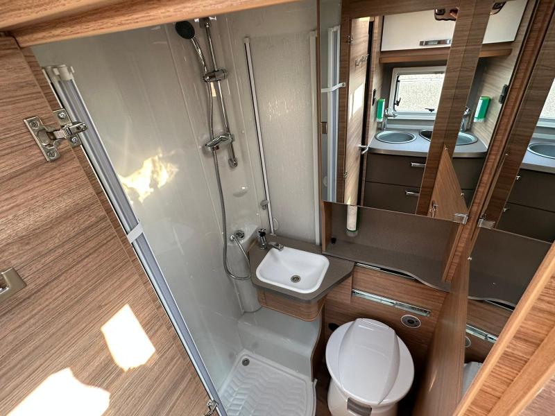 Weinsberg Pepper 640 MEG Sateliet, tv, zonnep CE84  foto: 10