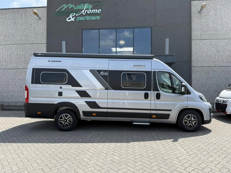 Adria Twin 640 SGX 60 Years Edition foto: 2